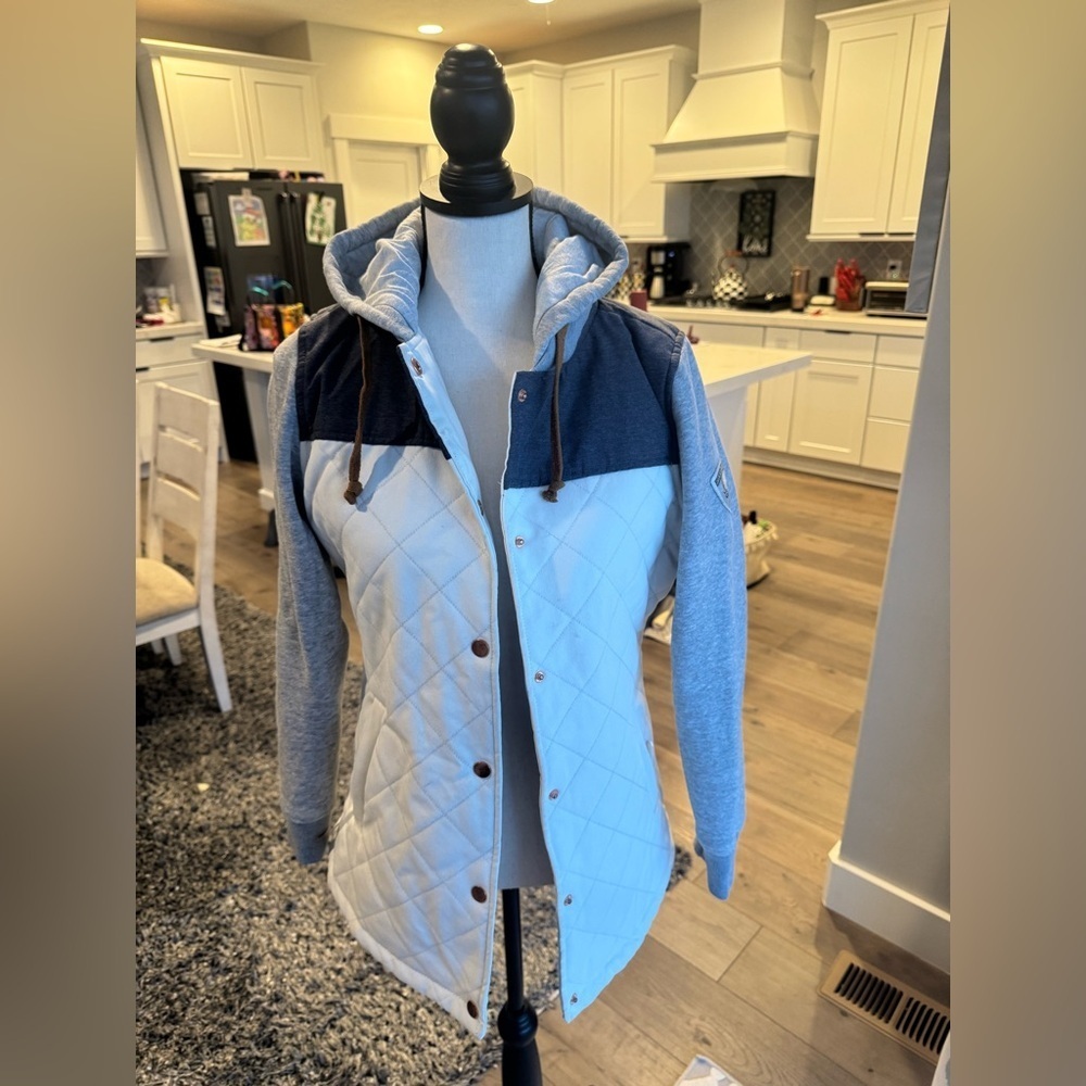 686 Six Eight Six Women’s Quilted Hooded Jacket Coat Size Medium